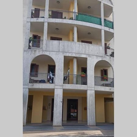Appartamento A Cinque Minuti Dal Centro Di Lecce Exterior foto